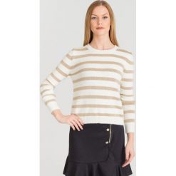 SWETER FRIDA GUESS. Białe swetry Guess, l, z aplikacjami, bez ramiączek. Za 274.50 zł.