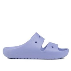 Sandały damskie Crocs CLASSIC SANDAL V2. Fioletowe sandały Crocs, bez wzorów, sportowe, bez obcasa, bez zapięcia. W wyprzedaży za 149.00 zł.