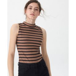 Top z półgolfem - Beżowy. Topy House. Za 29.99 zł.