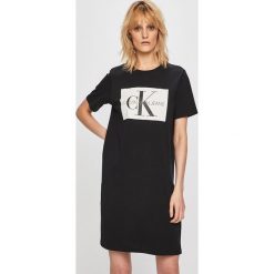 Calvin Klein Jeans - Sukienka. Białe sukienki Calvin Klein Jeans, na co dzień, s, bez wzorów, z bawełny, casualowe, bez kołnierzyka, bez ramiączek, mini, proste. W wyprzedaży za 249.90 zł.