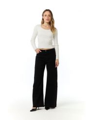 Tamba Dżinsy - Flared fit - w kolorze czarnym rozmiar: 40. Czarne jeansy Tamba, bez wzorów, z podwyższonym stanem. Za 179.22 zł.