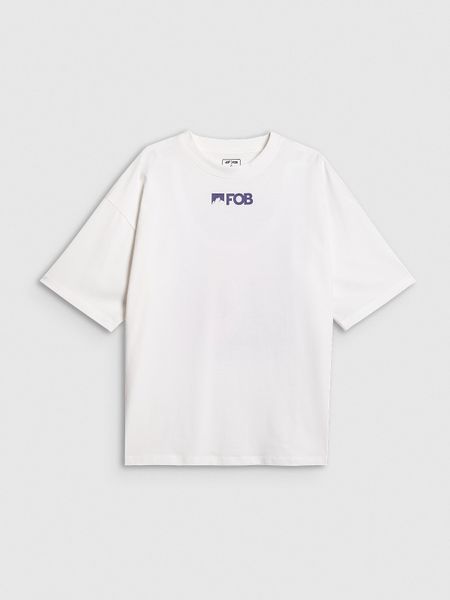 4F T-shirt loose z nadrukiem damski - biały M. Białe koszulki sportowe 4f, bez wzorów, z materiału, bez ramiączek, snowboardowy. Za 79.99 zł.