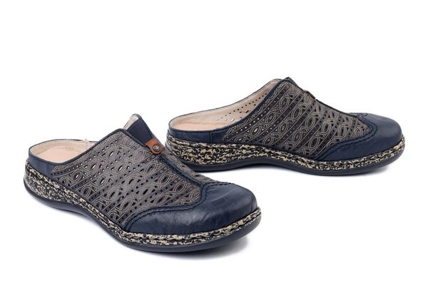 RIEKER 46376-14 blue, klapki damskie. Niebieskie klapki Rieker, bez wzorów, z gumy, bez obcasa. Za 280.42 zł.