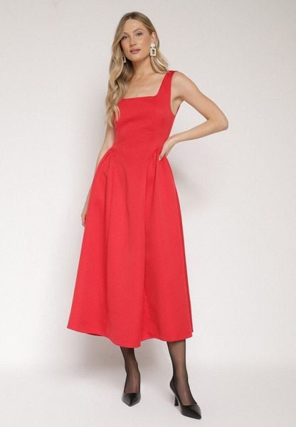 Czerwona Rozkloszowana Sukienka na Szerokich Ramiączkach Reterna. Czerwone sukienki Born2be, na imprezę, l, bez wzorów, eleganckie, bez kołnierzyka, bez ramiączek, mini, rozkloszowane. Za 159.99 zł.