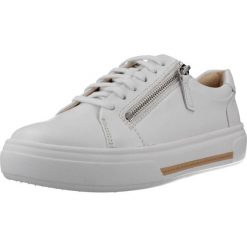 Buty CLARKS 26185917C Biały. Białe trekkingi Clarks, ze skóry, trekkingowe. Za 461.99 zł.
