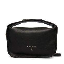 Torebka Patrizia Pepe. Czarne torebki klasyczne Patrizia Pepe, bez wzorów, bez dodatków. Za 1,039.00 zł.