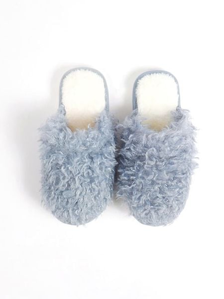 Admas Kapcie w kolorze błękitnym rozmiar: 40-41. Niebieskie obuwie domowe Admas, bez wzorów, z materiału, bez zapięcia. Za 82.99 zł.