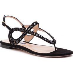 Sandały STUART WEITZMAN - Allura ZL77289 Black Sue/Crystal. Czarne sandały Stuart Weitzman, bez wzorów, ze skóry, bez obcasa, na obcasie, bez zapięcia. W wyprzedaży za 1,189.00 zł.