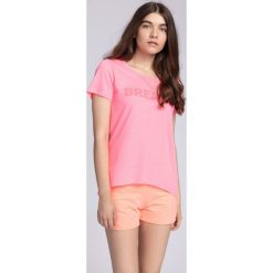T-shirt damski TSD454 - różowy. T-shirty 4f. W wyprzedaży za 39.99 zł.