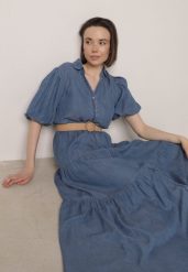 Jasnoniebieska Sukienka Koszulowa z Wiskozą Bufiastymi Rękawami i Plecionym Paskiem Eriflara. Niebieskie sukienki Born2be, m, w ażurowe wzory, z jeansu, eleganckie, bez kołnierzyka, bez ramiączek, maxi, koszulowe. Za 179.99 zł.