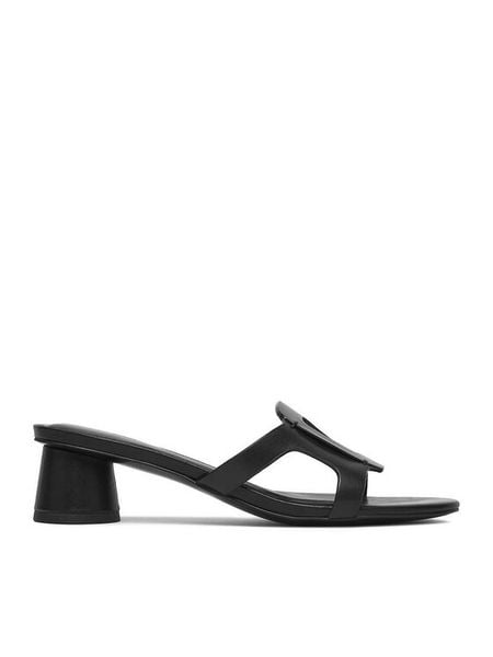 GINO ROSSI Klapki C-XRY0726-1 Czarny. Czarne klapki Gino Rossi, bez wzorów, ze skóry, bez obcasa. Za 229.99 zł.
