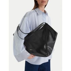 Torebka JENNY. Czarne shopper Jenny, bez wzorów, bez dodatków. Za 149.99 zł.