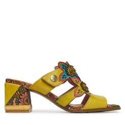 Klapki Laura Vita. Żółte klapki Laura Vita, bez wzorów, bez obcasa. Za 389.99 zł.