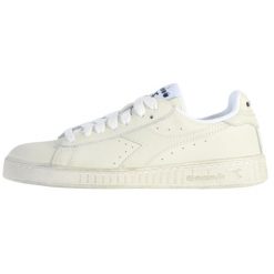 Buty do chodzenia damskie Diadora 6180 Game Low Waxed Bianco. Białe obuwie sportowe Diadora, ze skóry, bez zapięcia, trekkingowe. W wyprzedaży za 365.15 zł.