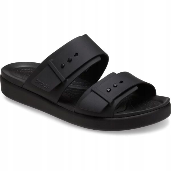 Sandały dla Kobiet Crocs Brooklyn Buckle Low. Czarne sandały Crocs, bez wzorów, z materiału, eleganckie, bez obcasa, na obcasie, bez zapięcia. Za 239.99 zł.
