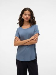 Vero Moda Koszulka w kolorze niebieskim rozmiar: XS. Niebieskie bluzki Vero Moda, s, bez wzorów, z wiskozy, klasyczne, bez kołnierzyka, bez ramiączek. Za 47.48 zł.