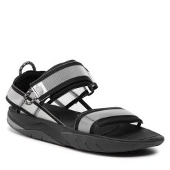 Sandały The North Face. Szare sandały The North Face, bez wzorów, sportowe, bez obcasa, na płaskiej podeszwie, bez zapięcia. Za 189.99 zł.