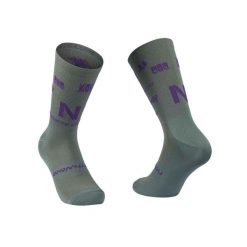 Skarpety rowerowe NORTHWAVE Type Sock szaro fioletowy. Fioletowe skarpety Northwave, bez wzorów. Za 65.00 zł.
