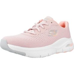 Kapcie SKECHERS ARCH FIT-INFINITY COOL Rose. Czerwone obuwie domowe Skechers, bez wzorów, z tkaniny, bez zapięcia. Za 313.99 zł.