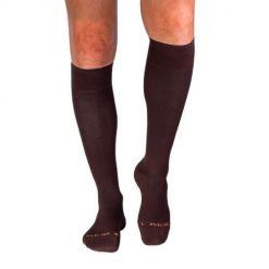 Długie skarpetki uciskowe 3/4 z bawełny merceryzowanej w kolorze brązowym. Brązowe skarpety OEM, bez wzorów, z bawełny. W wyprzedaży za 87.53 zł.