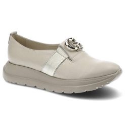 Beżowe Półbuty Lamanti Eleganckie Skórzane Mokasyny Damskie. Brązowe mokasyny Lamanti, bez wzorów, ze skóry, bez obcasa. Za 255.00 zł.