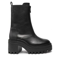 Botki Calvin Klein Jeans. Czarne botki Calvin Klein Jeans, bez wzorów, z jeansu, bez obcasa, na słupku, bez zapięcia. Za 749.99 zł.