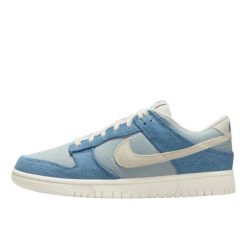 Nike Dunk Low Smokey Blue Denim. Białe kolczyki Nike. Za 2,555.94 zł.