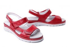 SUAVE 710011-04 ruby, sandały damskie. Czerwone sandały Suave, bez wzorów, bez obcasa, bez zapięcia. Za 374.90 zł.