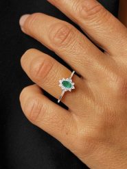 OR Carats Złoty pierścionek z diamentem i kamieniem szlachetnym rozmiar: 52. Szare pierścionki OR Carats, z diamentem, złote. Za 1,453.01 zł.