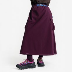 Spódnica Vertigo 76. Fioletowe spódnice DECATHLON, l, bez wzorów, z elastanu. Za 179.99 zł.