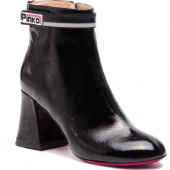Botki PINKO - Zircone Tronchetto PE 19 BLKS1 1H20LA Y5AW Black Z99. Czarne botki Pinko, bez wzorów, z lakierowanej skóry, bez obcasa, na obcasie, bez zapięcia. W wyprzedaży za 819.00 zł.