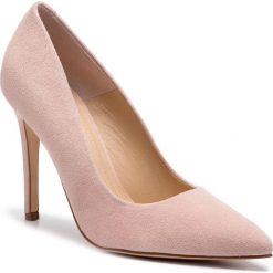 Szpilki SOLO FEMME - 34201-A8-H18/000-04-00 Jasny Róż. Czerwone szpilki Solo Femme, bez wzorów, z materiału, bez obcasa, na obcasie, bez zapięcia. W wyprzedaży za 209.00 zł.