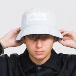 ELLESSE KAPELUSZ BUCKET ROZMIAR UNIWERSALNY. Czerwone kapelusze Ellesse, bez wzorów. Za 84.62 zł.
