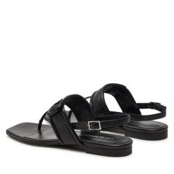Sandały Emporio Armani. Czarne sandały Emporio Armani, bez wzorów, bez obcasa, na płaskiej podeszwie, bez zapięcia. Za 849.99 zł.