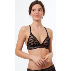 Etam - Biustonosz Tori. Czarne biustonosze Etam, bez wzorów, z elastanu. W wyprzedaży za 79.90 zł.