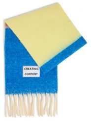 Verb To Do tkany szalik Kobiety Sztuczne włókno niebieski|żółty|różowy, ONE SIZE. Czerwone szaliki Verb To Do, bez wzorów, z włókna. Za 139.95 zł.