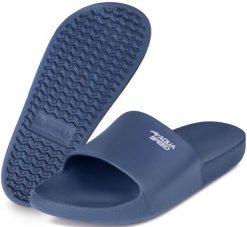 Klapki basenowe Aqua Speed Ohio. Niebieskie klapki Aqua-Speed, bez wzorów, z materiału, bez obcasa. Za 59.99 zł.