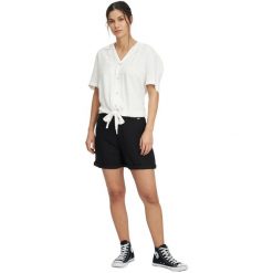 Koszula O'Neill Cali Woven, Kobiety. Białe koszule O'Neill, bez wzorów, z wiskozy, bez kołnierzyka, bez ramiączek. W wyprzedaży za 190.00 zł.