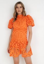 Pomarańczowa Sukienka Cilleis. Brązowe sukienki Born2be, m, z aplikacjami, z koronki, eleganckie, bez kołnierzyka, bez ramiączek, mini. Za 169.99 zł.