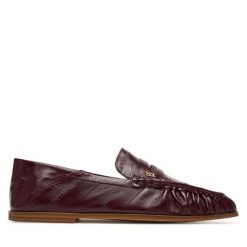 Lordsy Nokwol. Czerwone lordsy Nokwol, bez wzorów, bez obcasa, bez zapięcia. Za 749.99 zł.