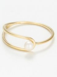 OR ÉCLAT Złoty pierścionek "Malee" z perłą rozmiar: 52. Żółte pierścionki OR ÉCLAT, z perłą, złote. Za 674.44 zł.