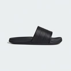 Klapki Adilette Comfort 2.0. Czarne klapki Adidas, bez wzorów, bez obcasa. Za 199.00 zł.