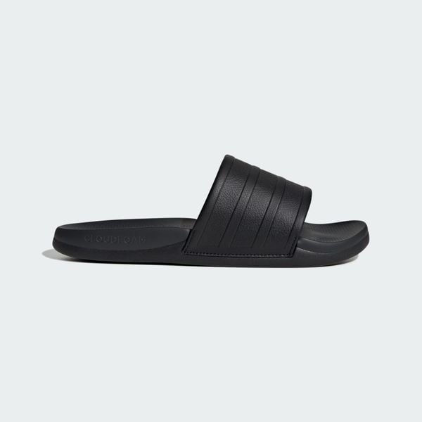 Klapki Adilette Comfort 2.0. Czarne klapki Adidas, bez wzorów, bez obcasa. Za 199.00 zł.