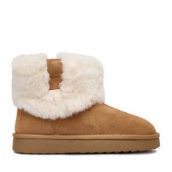 Śniegowce Lasocki. Brązowe botki Lasocki, bez wzorów, bez obcasa, na płaskiej podeszwie, bez zapięcia. Za 249.99 zł.