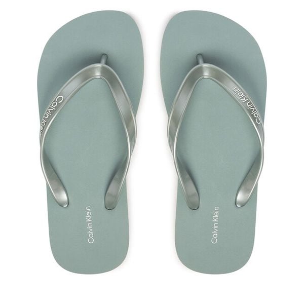 Japonki Calvin Klein. Zielone klapki Calvin Klein, bez wzorów, bez obcasa. Za 149.99 zł.