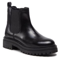 Sztyblety Geox. Czarne botki Geox, bez wzorów, bez obcasa, na płaskiej podeszwie, bez zapięcia. Za 499.99 zł.