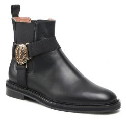 Sztyblety Pollini. Czarne botki Pollini, bez wzorów, bez obcasa, na płaskiej podeszwie, bez zapięcia. Za 1,899.00 zł.