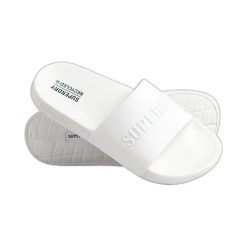 Damskie klapki basenowe z logo Superdry Code. Białe klapki Superdry, bez wzorów, z materiału, bez obcasa. Za 136.35 zł.