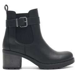 Botki Clara Barson. Czarne botki Clara Barson, bez wzorów, bez obcasa, na słupku, bez zapięcia. Za 159.99 zł.