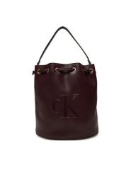Calvin Klein Torebka Bold Ck Large Bucket Bag LV04F3232G Bordowy. Czerwone torebki klasyczne Calvin Klein, bez wzorów, ze skóry, bez dodatków. Za 559.99 zł.